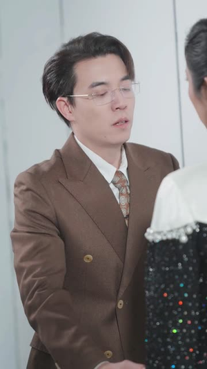 她的伤痕荣耀(74集) 她的伤痕荣耀(74集)高质量短剧推荐