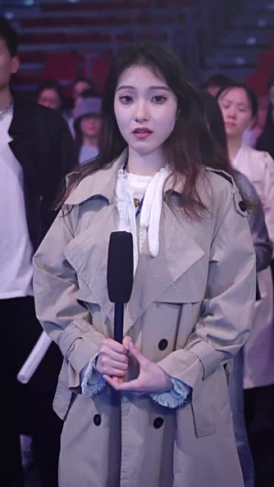 隐退十年,开口唱歌轰动全国(82集) 隐退十年,开口唱歌轰动全国(82集)热门爆款短剧