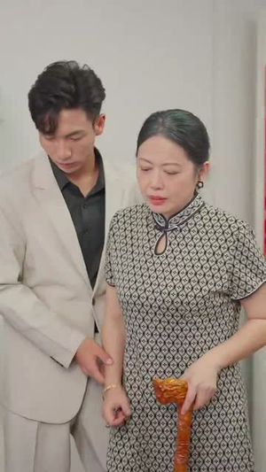 偷偷打工我是认真的(70集) 偷偷打工我是认真的(70集)短剧推荐更新中