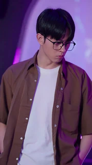 被女大学生诬陷偷拍,我的国士身份曝光了(42集) 被女大学生诬陷偷拍,我的国士身份曝光了(42集)热门短剧推荐