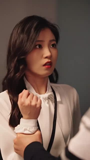 顾总找错了,夫人是您手下的牛马(74集) 顾总找错了,夫人是您手下的牛马(74集)免费热门短剧