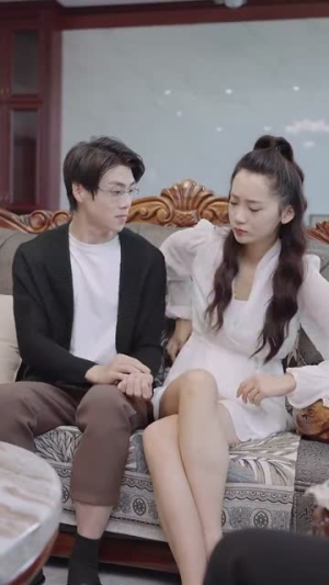 她的桃花运只有2小时（90集）短剧在线看