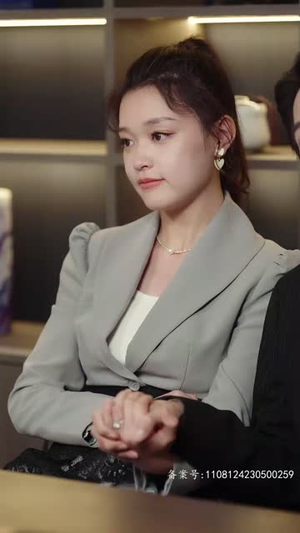 凌少娇宠的实习生掉马甲了(96集) 凌少娇宠的实习生掉马甲了(96集)第三季