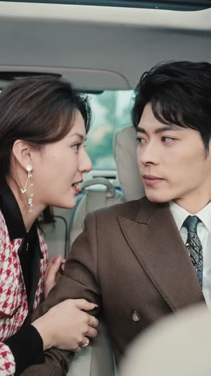 黑料女配霸榜热搜(长篇) 黑料女配霸榜热搜(长篇)爆款短剧一起追