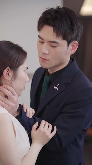 离婚后,她转身嫁给了千亿总裁(104集) 离婚后,她转身嫁给了千亿总裁(104集)短剧全集免费看