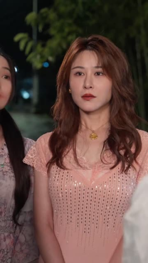 农村里飞出金凤凰(68集) 农村里飞出金凤凰(68集)最新热门短剧