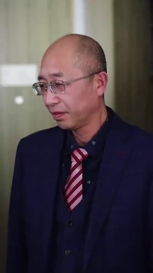 亲亲我的白月光(65集)  亲亲我的白月光(65集) 爆款热门短剧