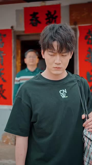 围龙屋惊奇夜(30集) 围龙屋惊奇夜(30集)爆火短剧追不停