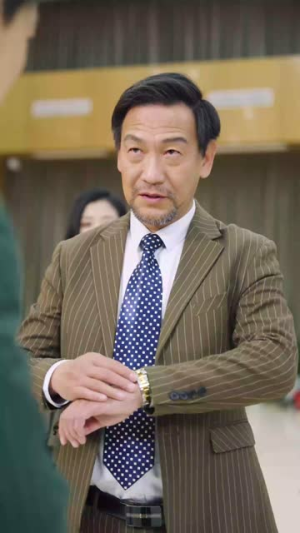 老爸装穷二十年摊牌了（58集）热门短剧推荐。