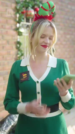 美国首富爱上在汉堡店端盘子的我（热门短剧英语中字）精彩短剧来袭