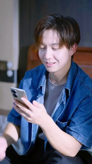 龙隐芳邻房客小姐请自重 (76集) 龙隐芳邻房客小姐请自重 (76集)好看的短剧来了