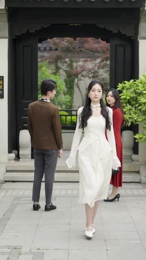 骆小姐你别想跑(30集) 骆小姐你别想跑(30集)短剧太好看