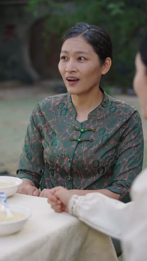 八零恰回那年婚礼时 (104集)  八零恰回那年婚礼时 (104集) 海量资源免费看