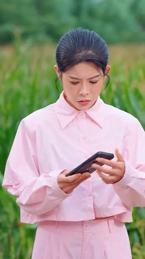 喊我臭打药的,那种十万亩呢(84集) 喊我臭打药的,那种十万亩呢(84集)红果免费看短剧