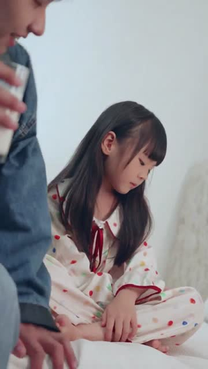 萌宝来袭,爹地让我当团宠(80集) 萌宝来袭,爹地让我当团宠(80集)好看又上头短剧