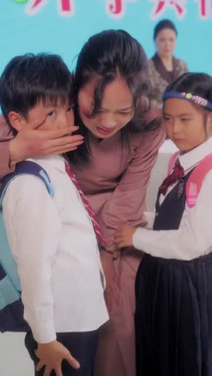 中年被裁后，我拿下总裁弟弟（66集）剧好看短剧推荐