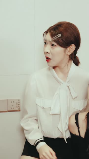 穿越短剧,我靠美女续命(98集) 穿越短剧,我靠美女续命(98集)精彩短剧片段