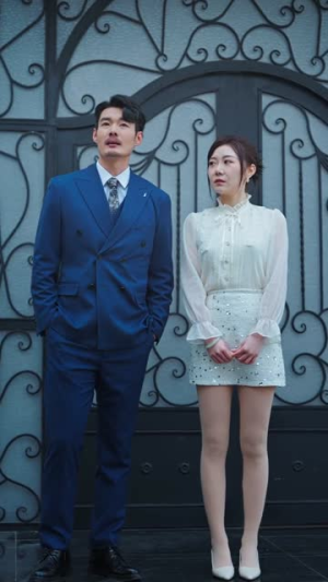 穿成主妇后,富弟追着打钱(82集) 穿成主妇后,富弟追着打钱(82集)精彩短剧随心推