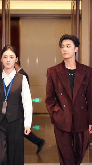 拦下影帝豪车后,我与他契约成婚(94集) 拦下影帝豪车后,我与他契约成婚(94集)古代短剧推荐