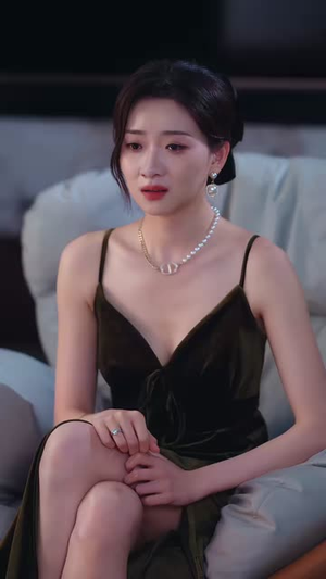 暮色之下，她身藏谜局（60集）短剧精彩片段